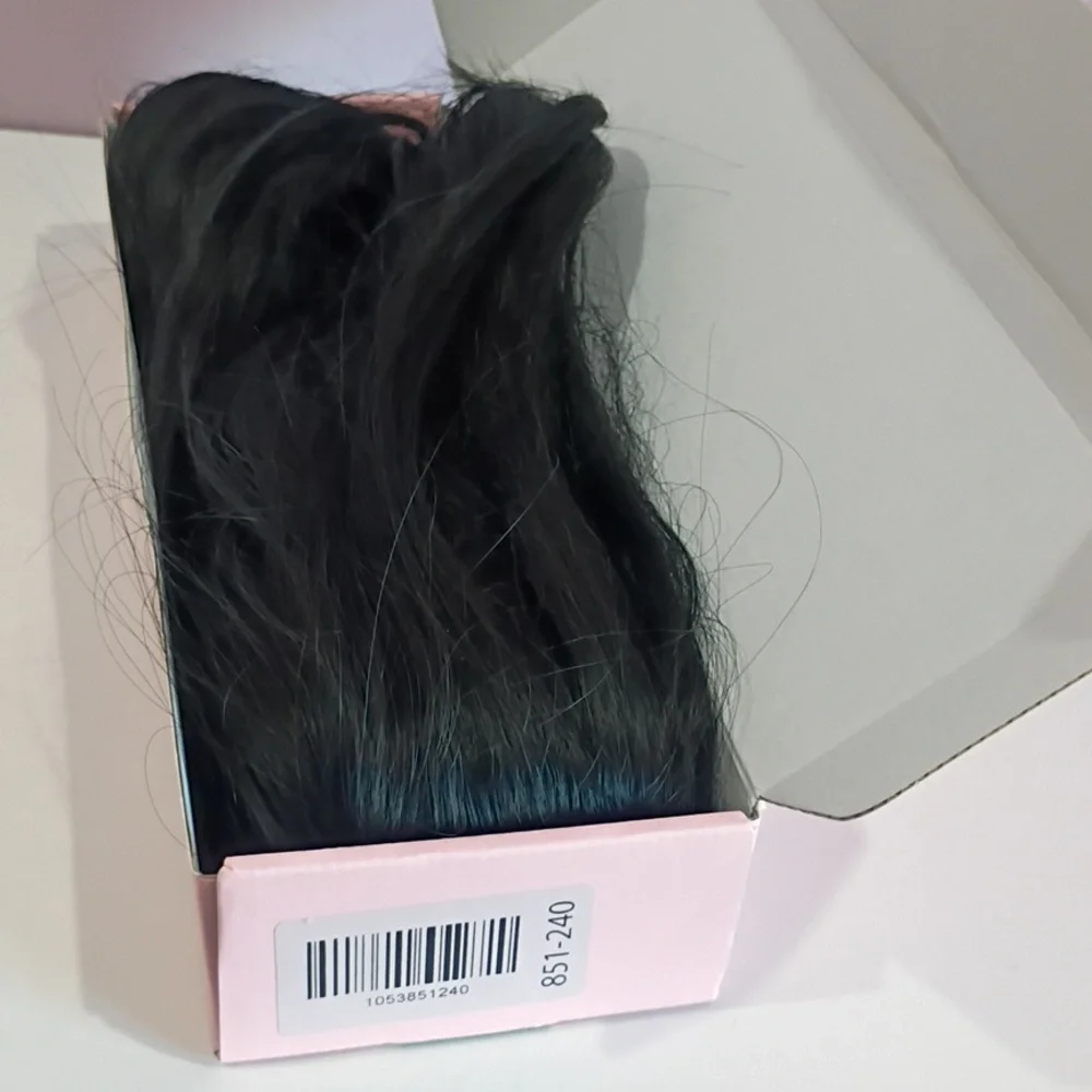 18” Black Wavy Claw Clip Ponytail •‎ Lightweight Synthetic Hairpiece